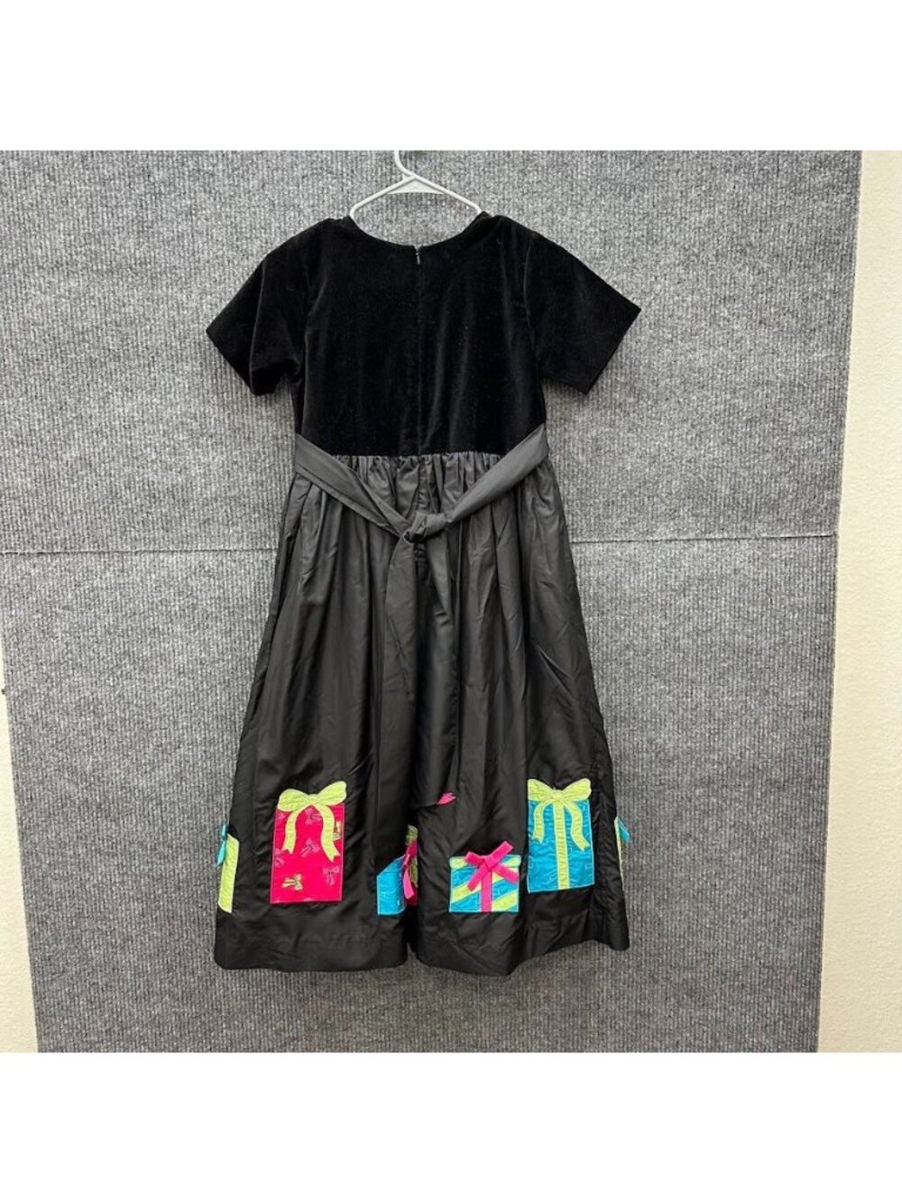 Vtg Lilly Pulitzer Christmas Gift Present Silk Velvet Dress Novelty Girls sz 10 - Picture 8 of 10